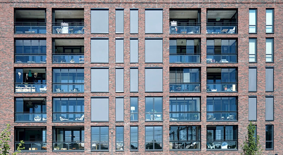 Schiebe-Dreh-System SL 25 / 25R von Solarlux an einem Mehrparteienhaus 